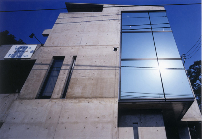 inoue-facade2.jpg(228348 byte)